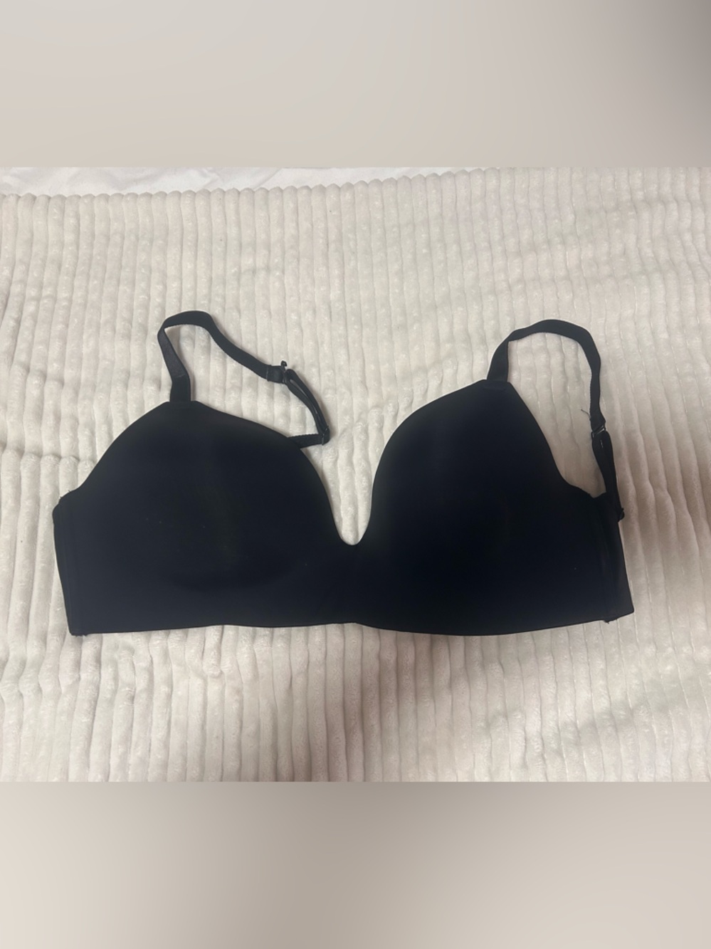 Black Women's Wireless T-Shirt Bra - Classic Smooth Support